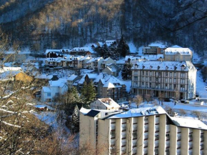 Résidence Casino - Appartement proche ski bus et commerces MAE-8304